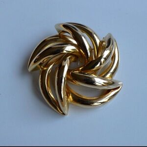 Vintage Gold Tone Abstract Flower Brooch Modernist Costume Jewelry Gifts Estate